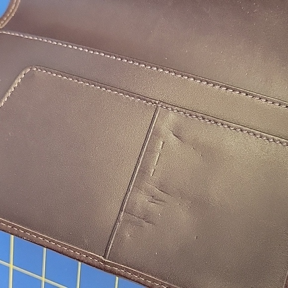 Coach Brown Leather 7" x 4.5" Wallet Snap Clousure - Picture 3 of 11